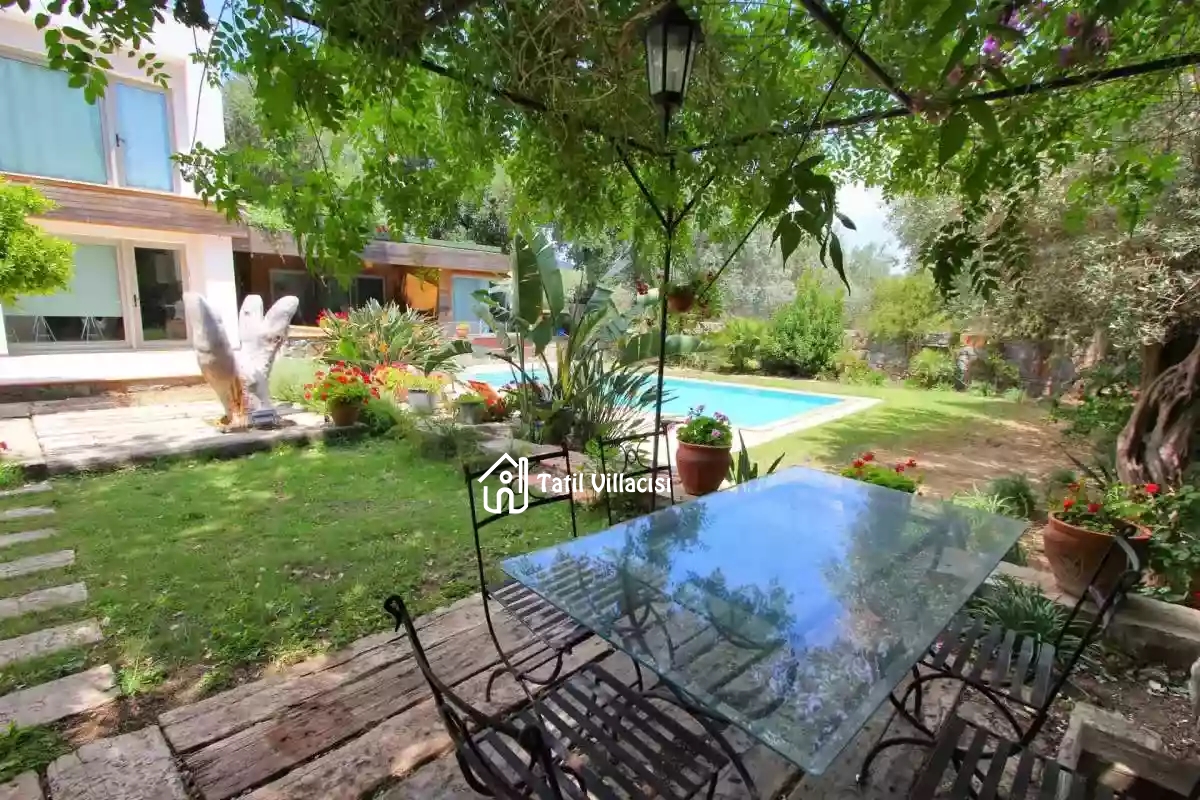 Villa Silence