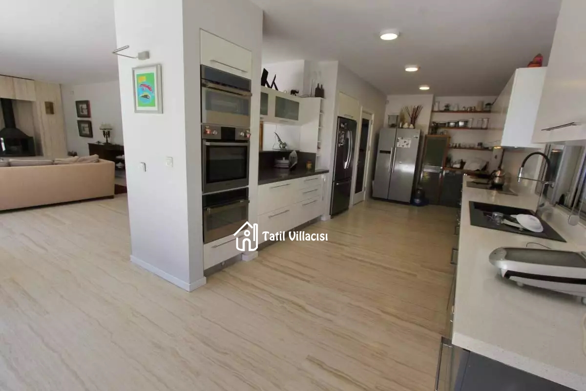 Villa Silence