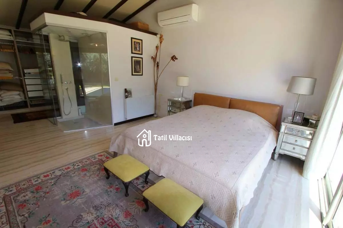 Villa Silence