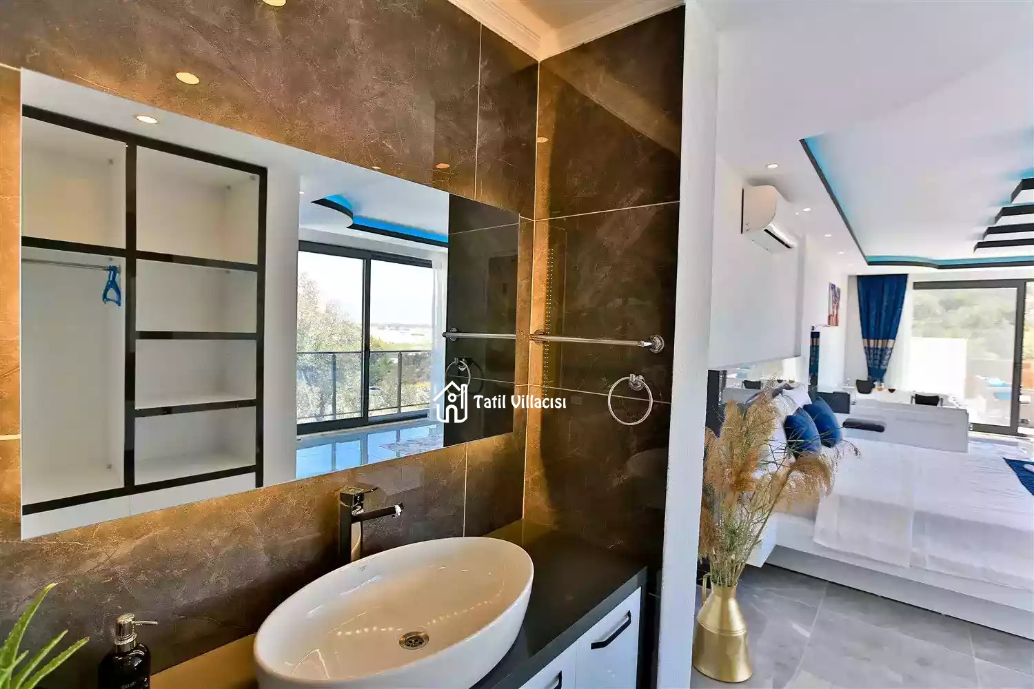 Villa Stone