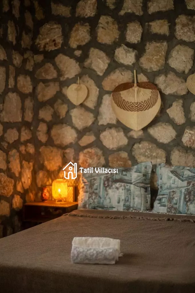 Villa Tlos Stone