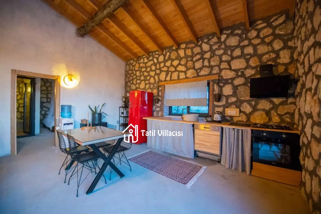 Villa Tlos Stone