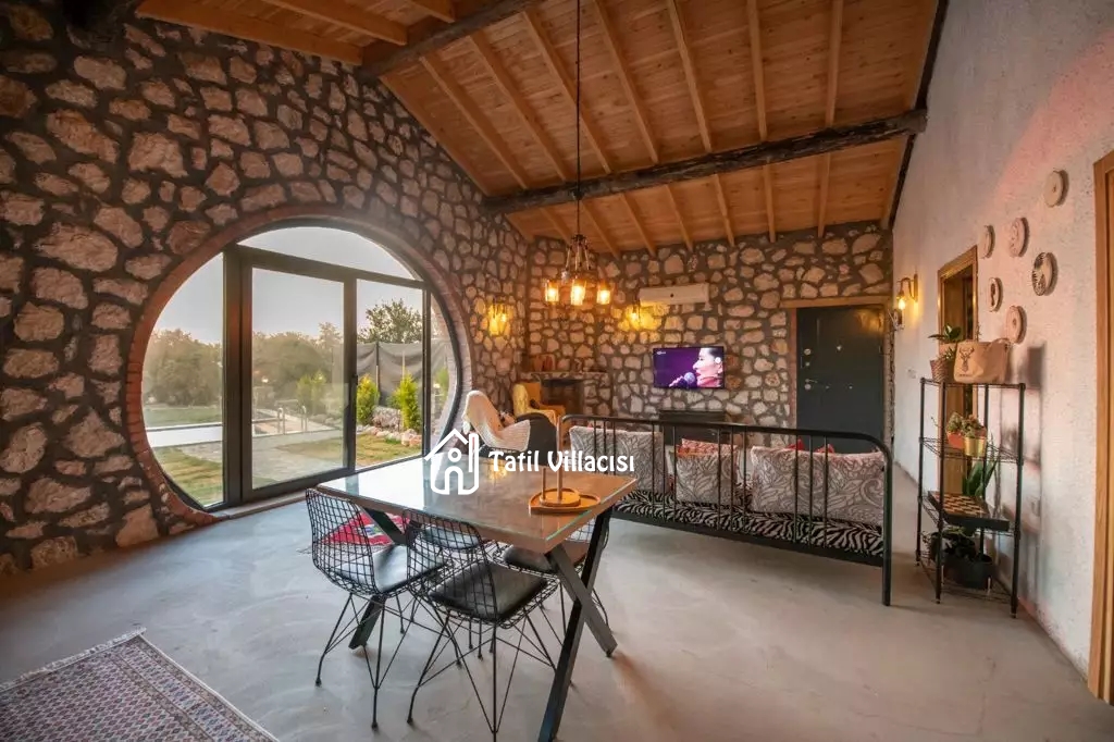 Villa Tlos Stone