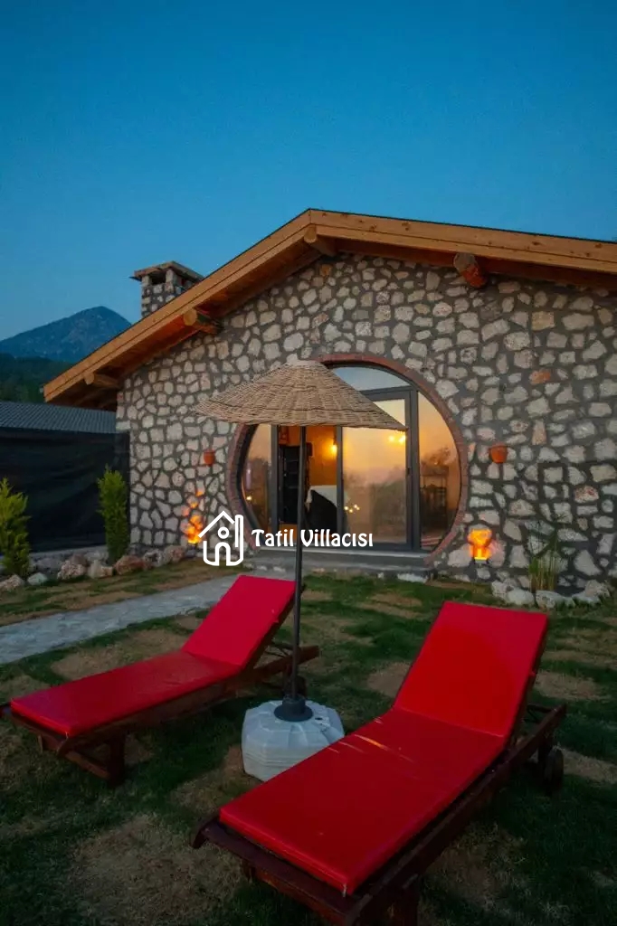 Villa Tlos Stone