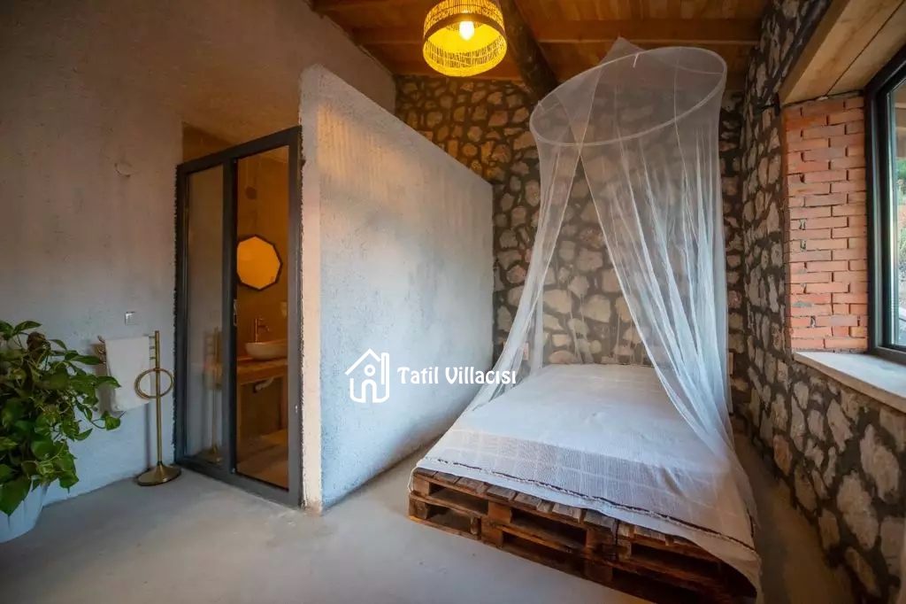 Villa Tlos Stone