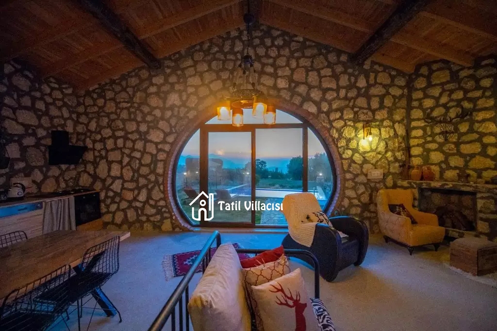 Villa Tlos Stone