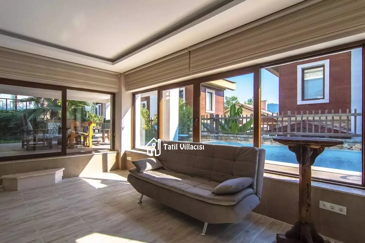 Villa Via Country